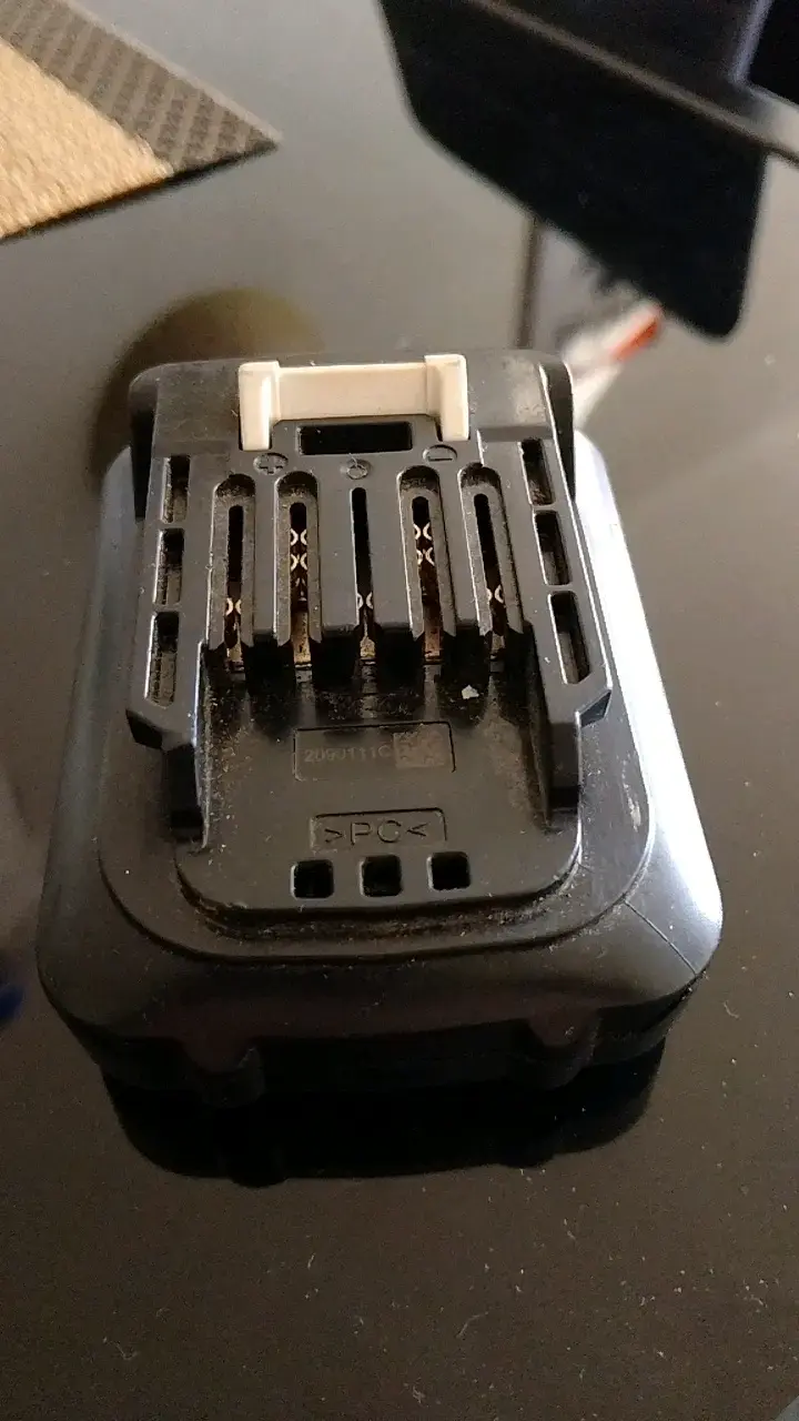 Batería Makita 12V 1.5Ah para Herramientas - 3