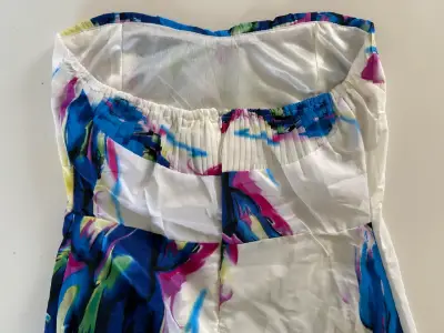 Vestido largo strapless con estampado colorido - miniatura 4