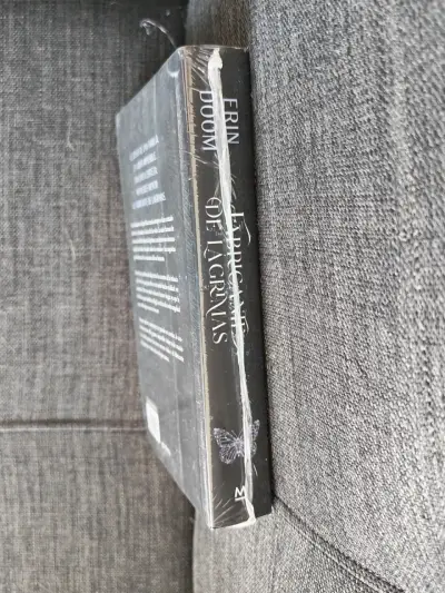 Libro 'Fabricante de Lágrimas' de Erin Doom - miniatura 2