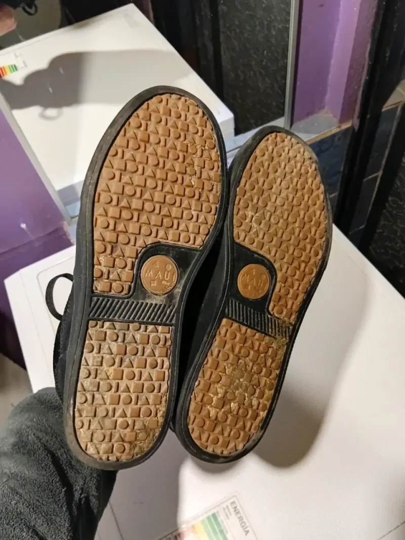 Zapatillas deportivas negras Nike y Maui & Sons - 2