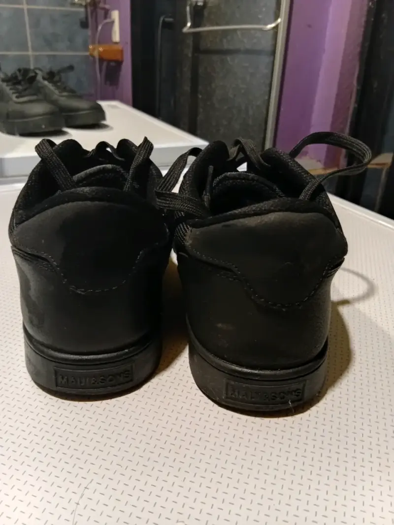 Zapatillas deportivas negras Nike y Maui & Sons - 4