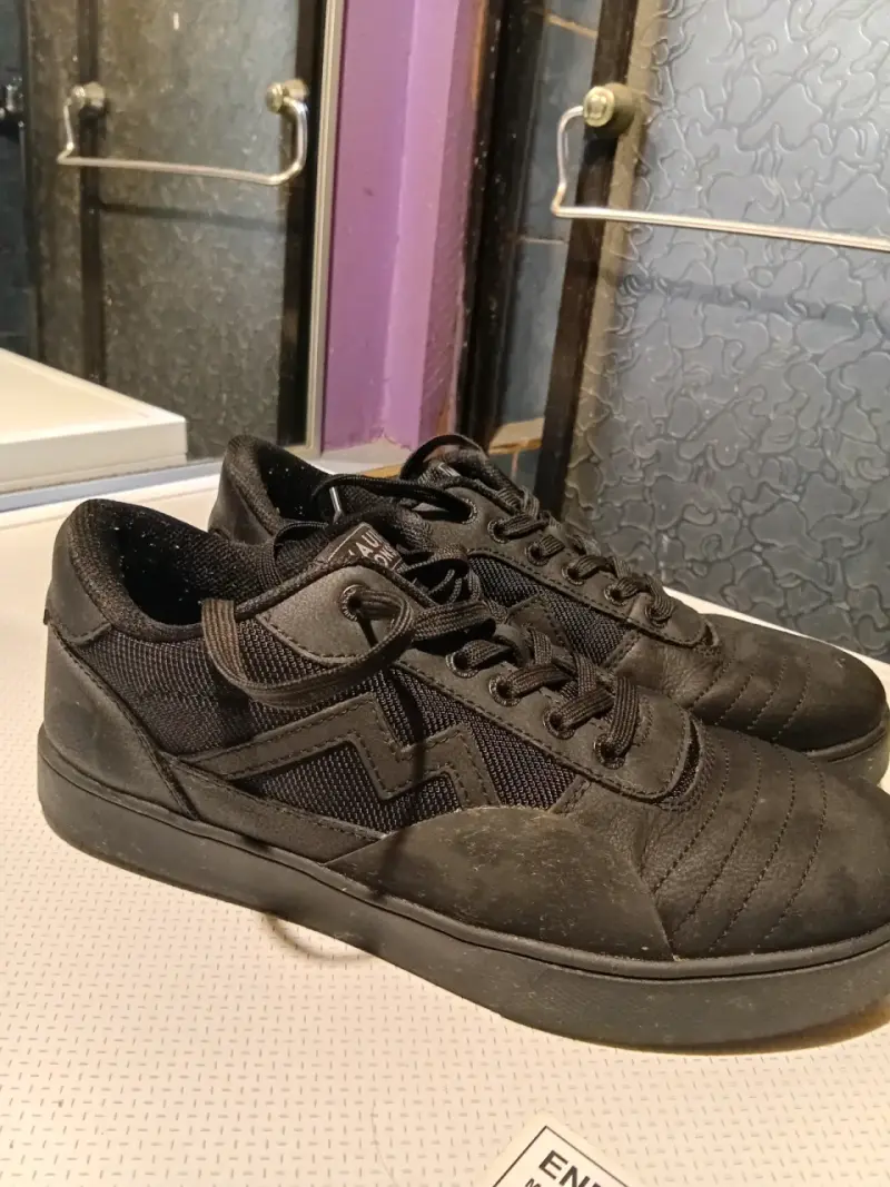 Zapatillas deportivas negras Nike y Maui & Sons - 5