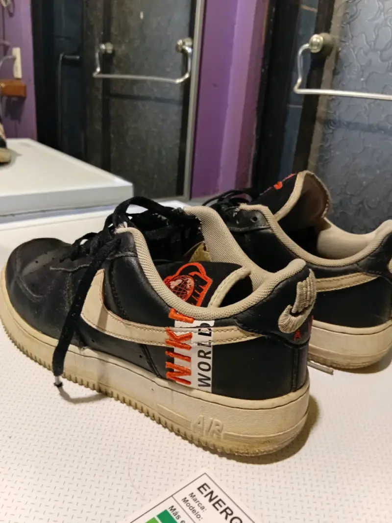 Zapatillas Nike Air Force 1 negras usadas - 2