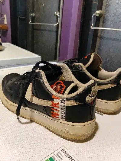 Zapatillas Nike Air Force 1 negras usadas - miniatura 2