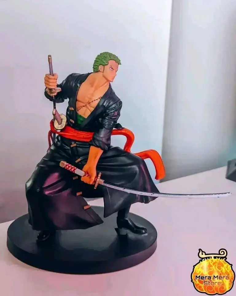 Figura de acción Zoro One Piece con katana - 1