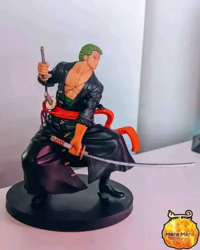 Figura de acción Zoro One Piece con katana - miniatura 1