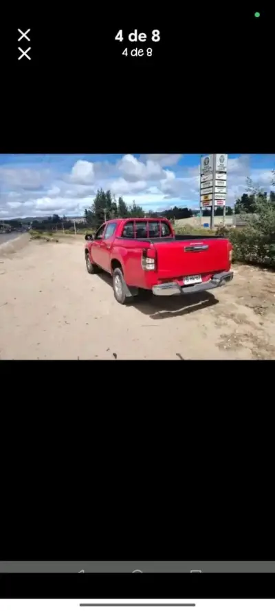 Camioneta Mitsubishi roja en buen estado - miniatura 6