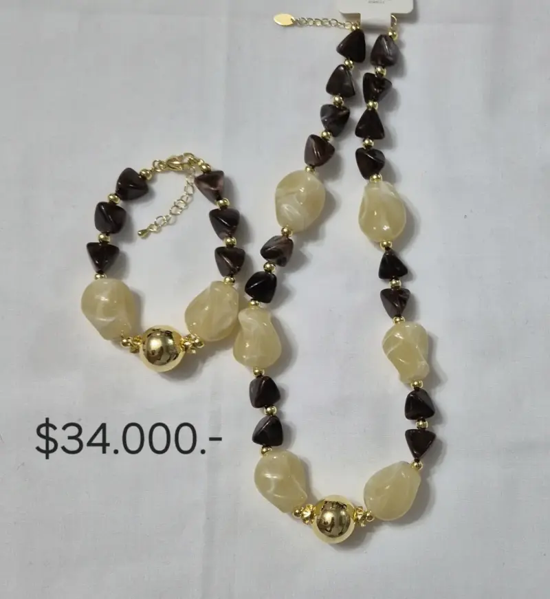 Collares de cuentas de colores variados - 5