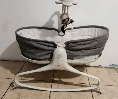 Cuna mecedora para bebé con juguete colgante - miniatura 1