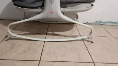 Cuna mecedora para bebé con juguete colgante - miniatura 3