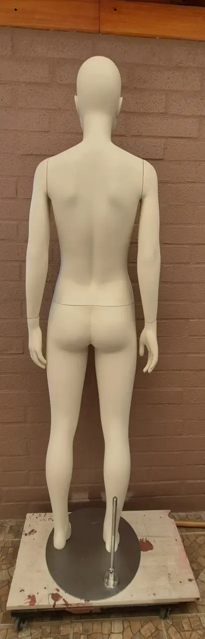 Maniquí de mujer para exhibición de ropa - 5