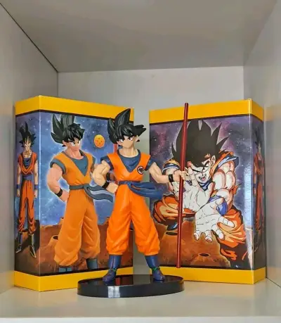 Figura de acción Goku con bastón - miniatura 1