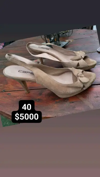 Zapatos de Tacón Beige con Lazo Talla 40 - miniatura 1