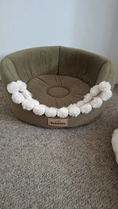 Cama para mascotas Petizoos con cojín removible - miniatura 3