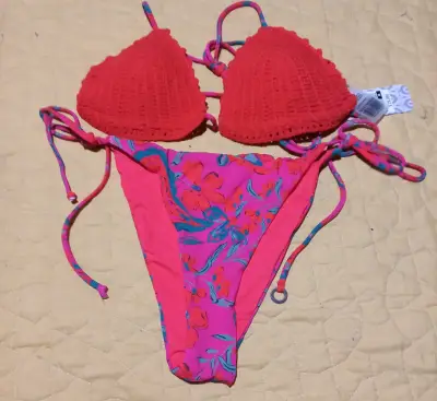 Bikini rojo y rosa con diseño floral Umbrale - miniatura 1