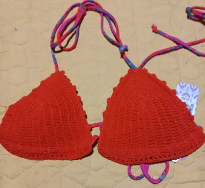 Bikini rojo y rosa con diseño floral Umbrale - miniatura 3