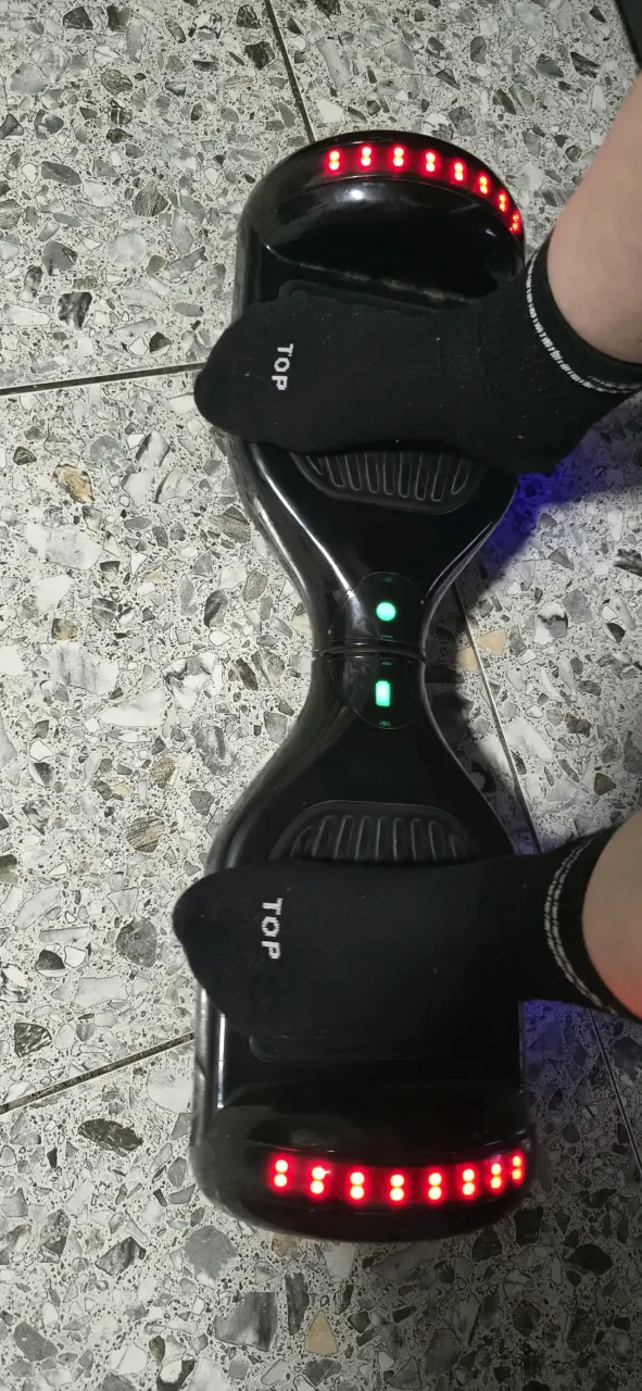 Hoverboard eléctrico negro con luces LED - 2