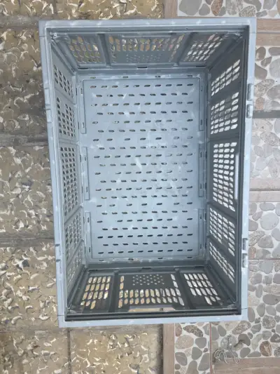 Caja plástica plegable gris para almacenamiento - miniatura 2