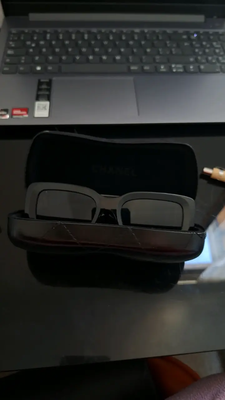 Gafas de Sol Chanel Negras con Estuche Original - 2