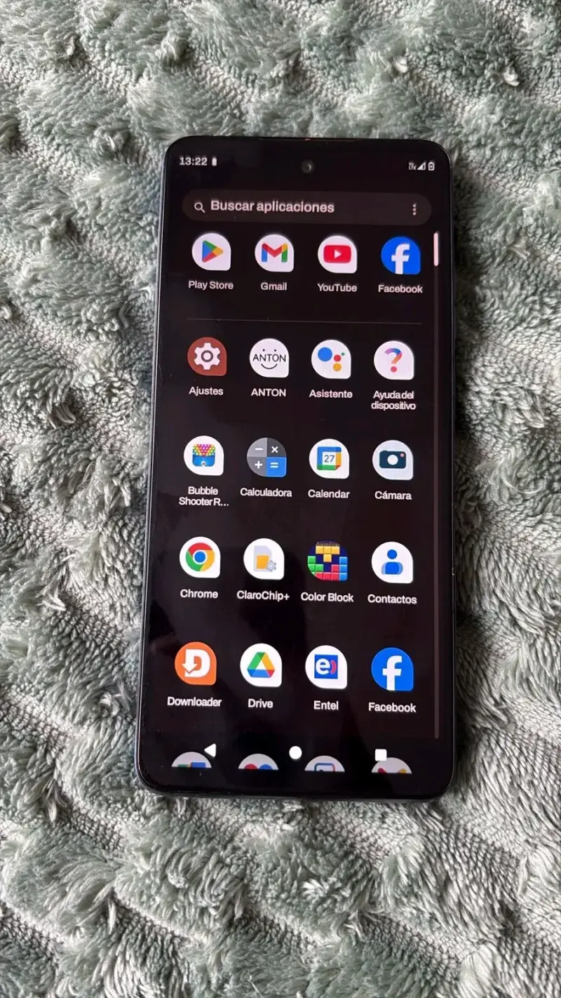 Smartphone Motorola con Android en buen estado - 2
