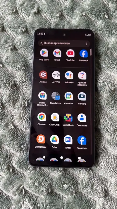 Smartphone Motorola con Android en buen estado - miniatura 2