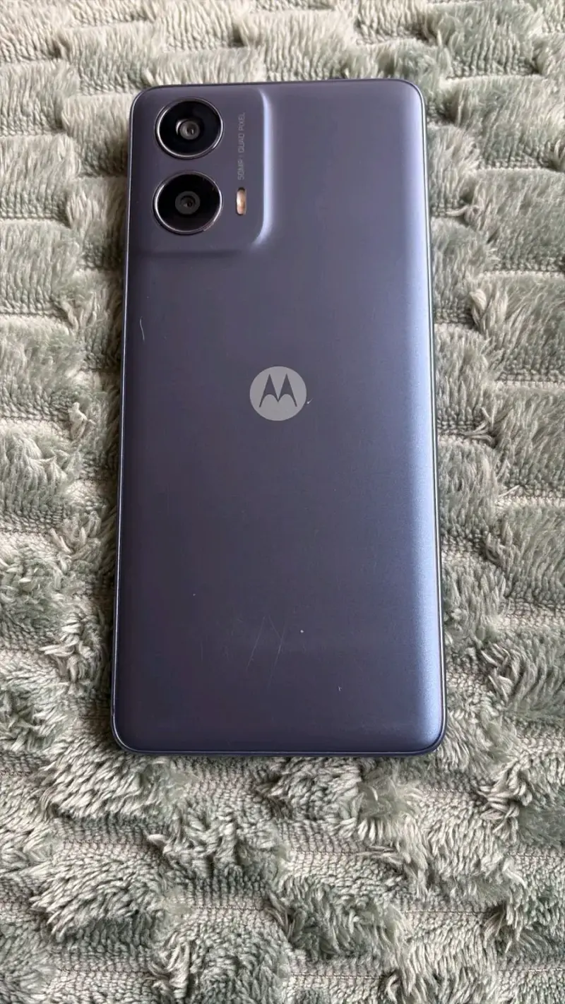 Smartphone Motorola con Android en buen estado - 4