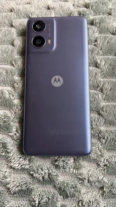 Smartphone Motorola con Android en buen estado - miniatura 4