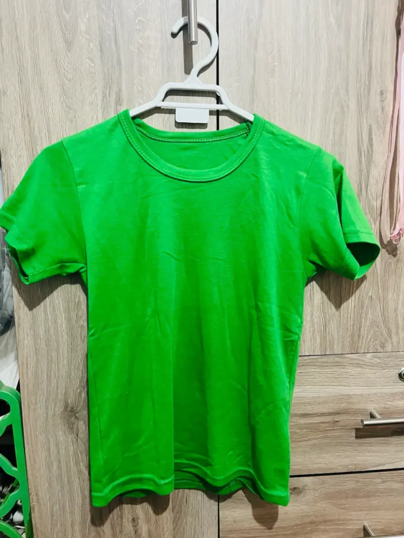 Polera verde unisex de algodón