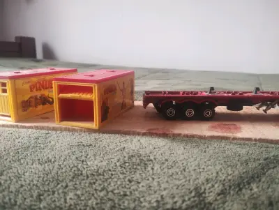 Camión de Juguete Cirque Pinder con Remolque - miniatura 1