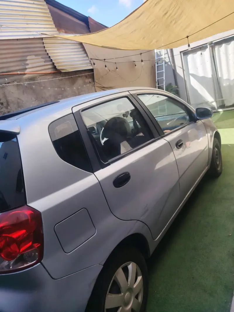 Auto Chevrolet Aveo 2008 en buen estado - 4