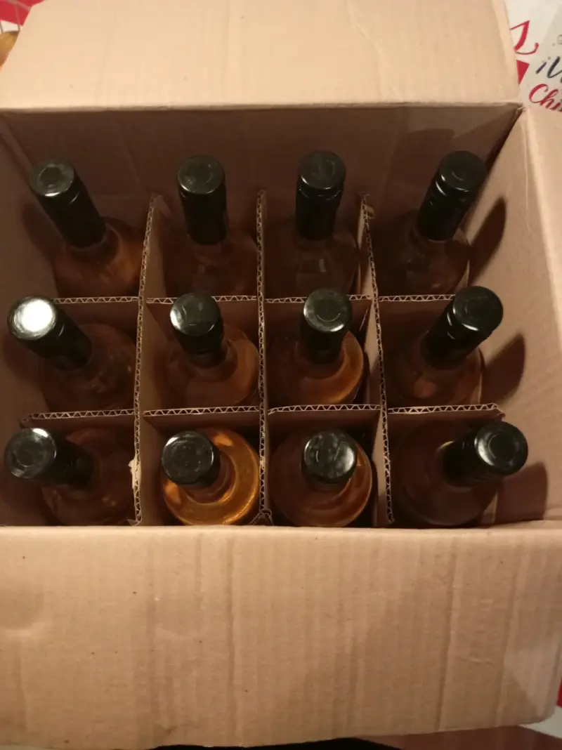 Caja de 12 botellas de vino blanco - 1