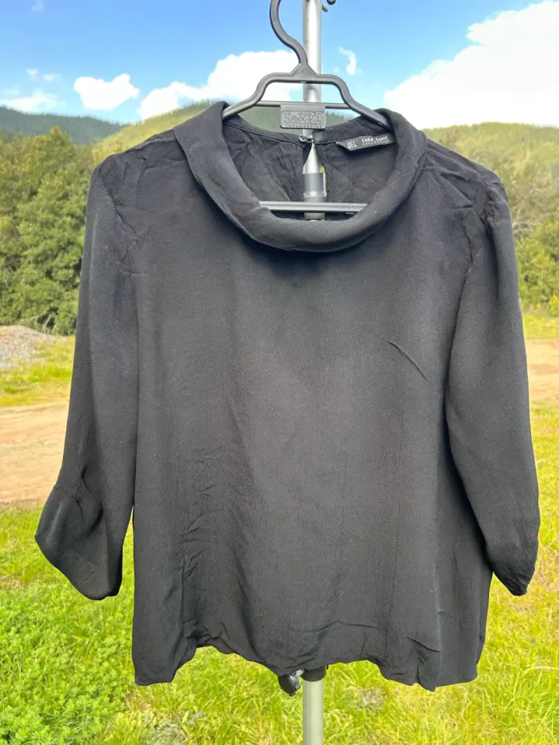 Blusa negra de manga 3/4 Zara Basic
