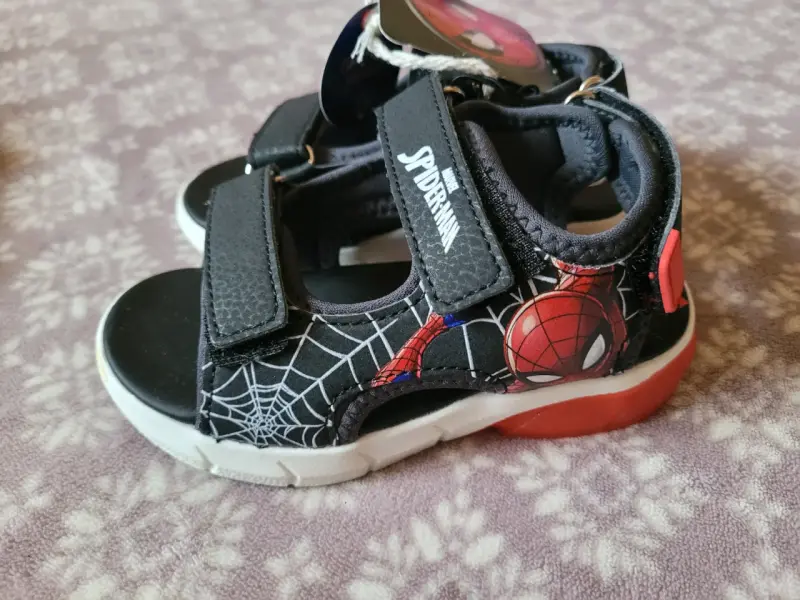 Sandalias para niños Spiderman con velcro