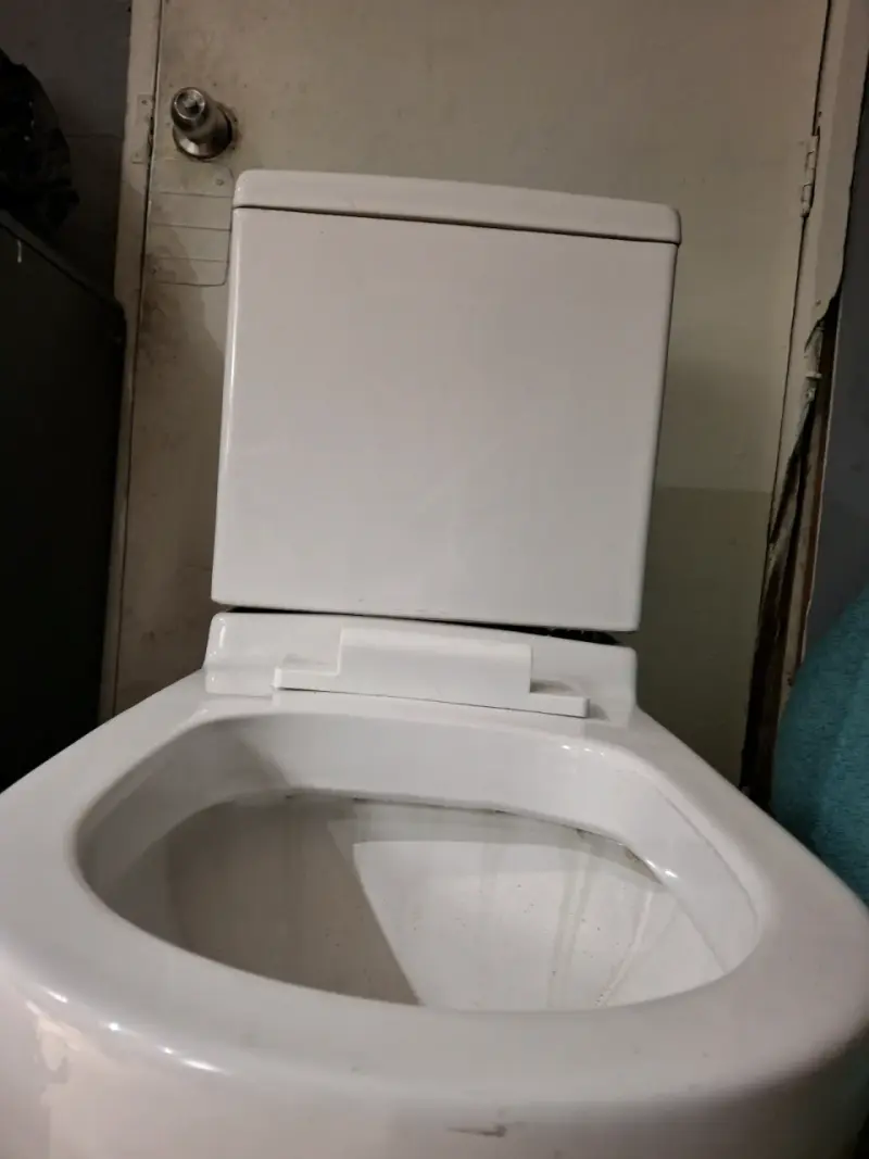 Inodoro de cerámica blanco moderno - 4
