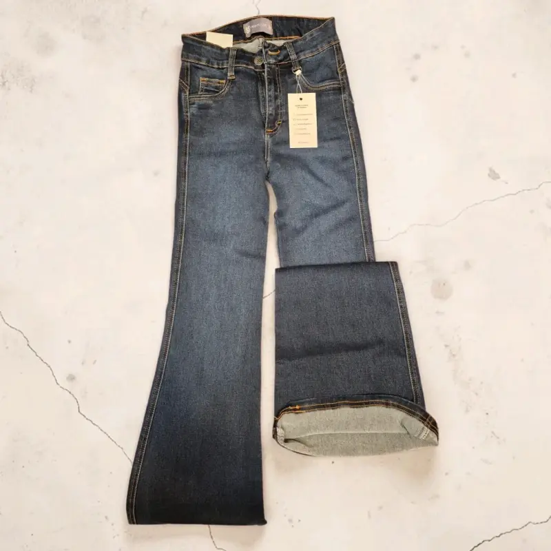 Jeans acampanados de mezclilla azul para mujer - 1