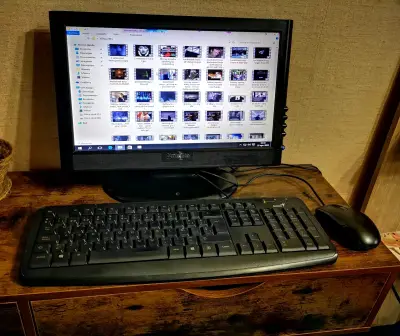 Computador de Escritorio Completo con Monitor y Teclado - miniatura 5