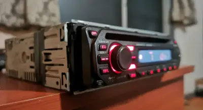 Radio auto Sony CDX gt 170 - miniatura 1