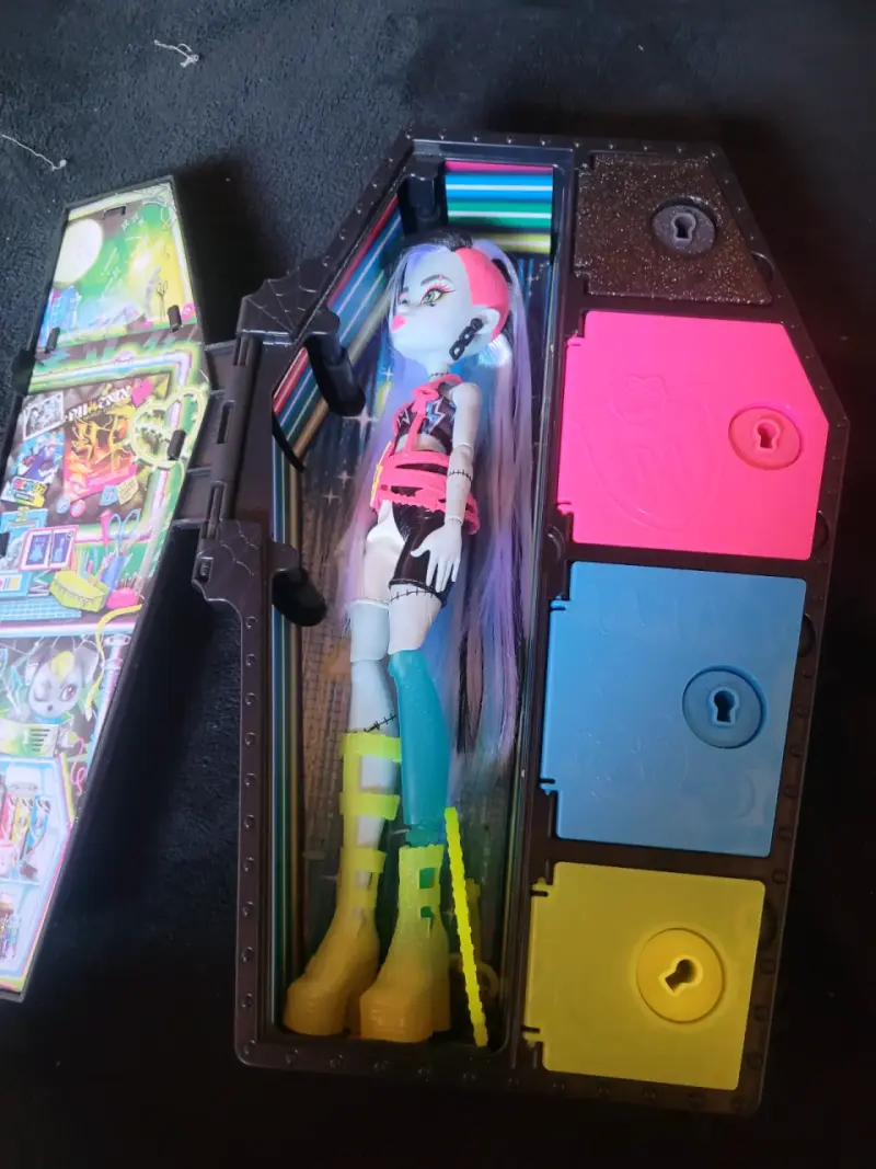 Muñeca Monster High con accesorios y caja original - 1