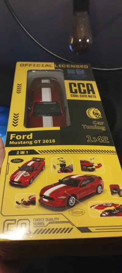 Ford Mustang GT 2018 1:42 a escala - miniatura 1