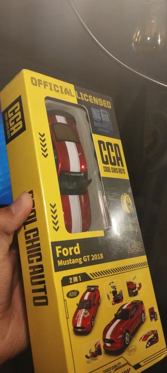 Ford Mustang GT 2018 1:42 a escala - 2
