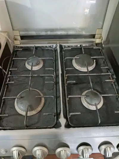 Cocina a gas Mabe de 4 quemadores en buen estado - miniatura 4