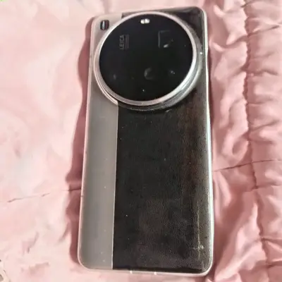 Smartphone con cámara Leica y pantalla AMOLED - miniatura 2