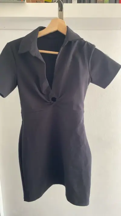 Vestido negro Desigual - miniatura 1