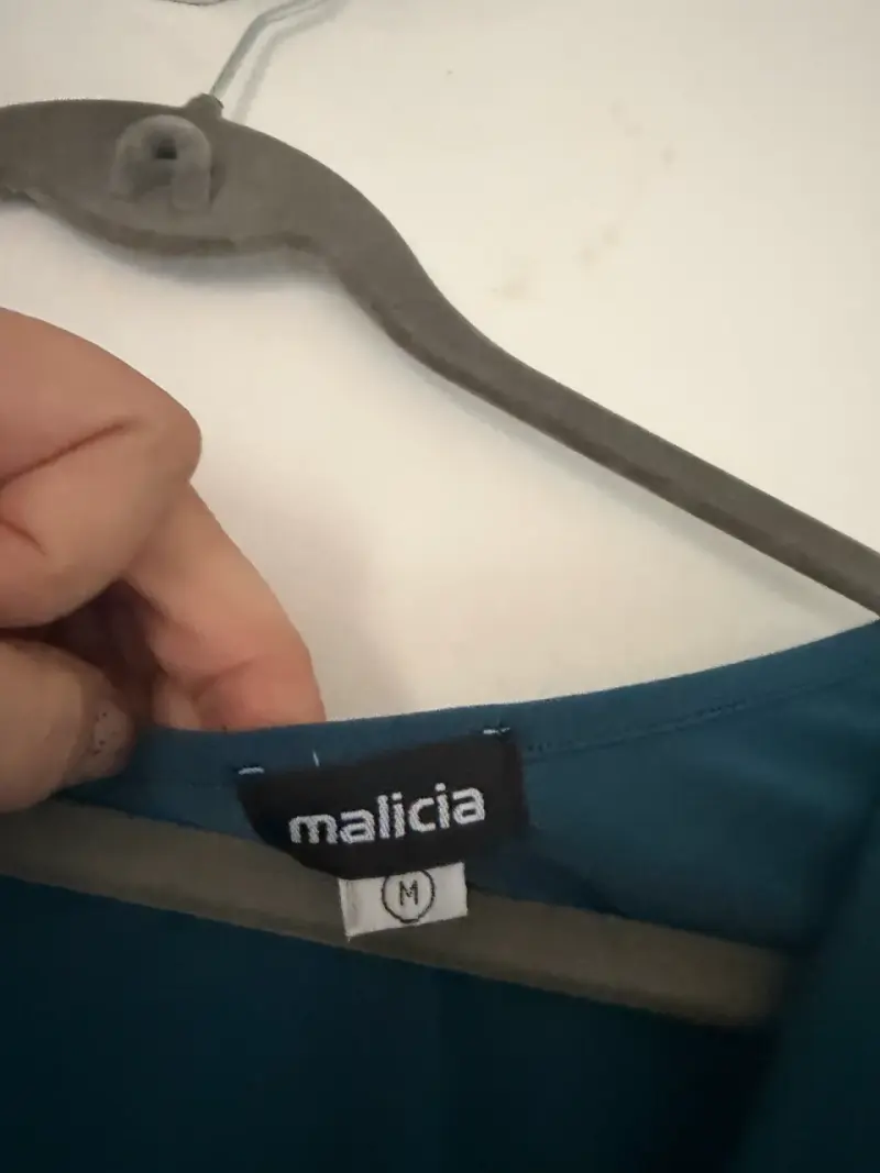 Blusa azul Malicia con cuello drapeado - 1
