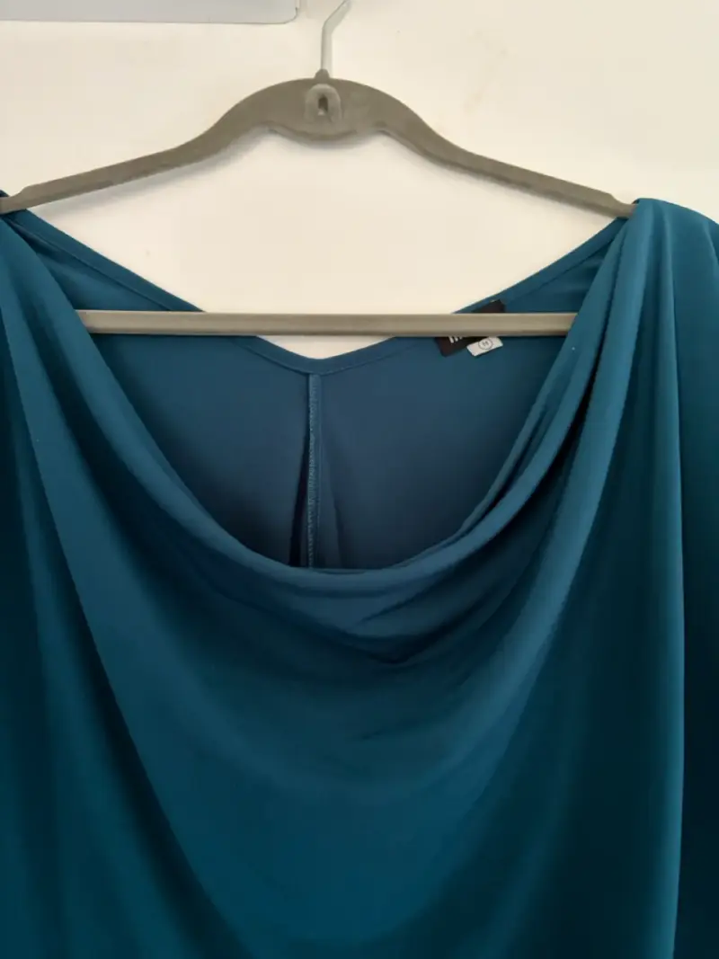 Blusa azul Malicia con cuello drapeado - 2