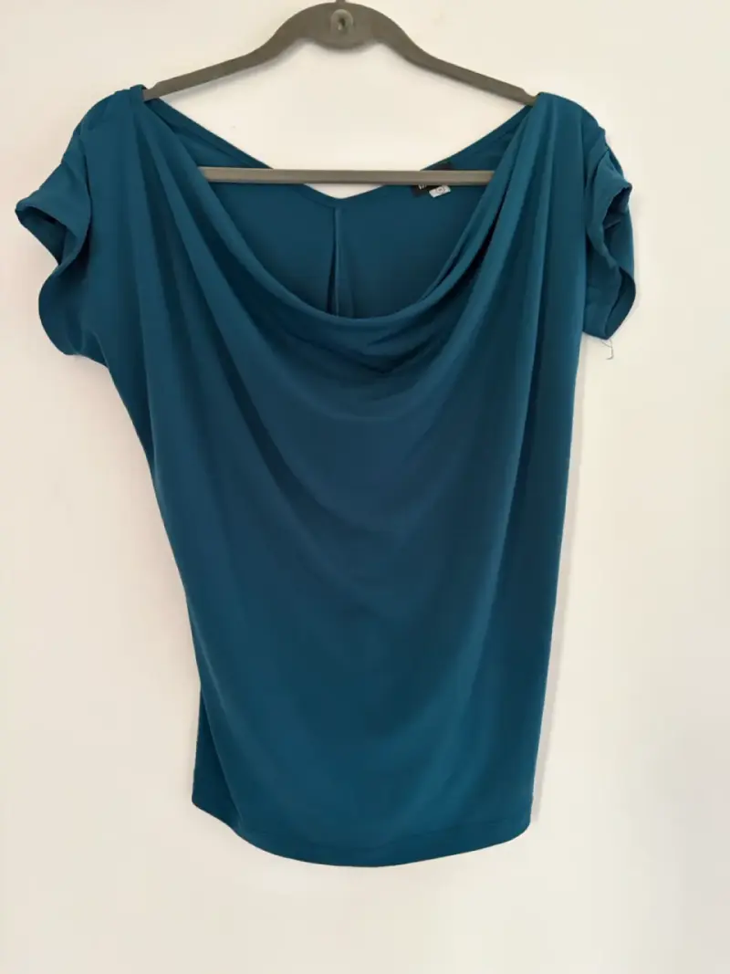 Blusa azul Malicia con cuello drapeado - 3