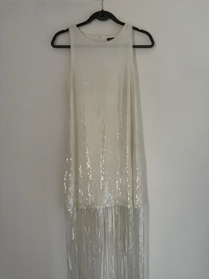 Vestido de lentejuelas blanco con flecos Zara - 1