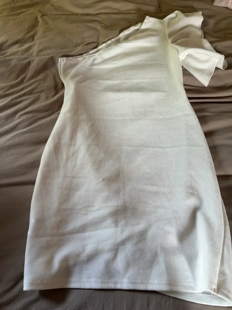 Vestido Blanco Asimétrico Elegante - 2