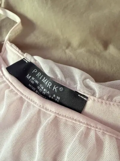Vestido de noche rosa Primark con volantes - miniatura 2