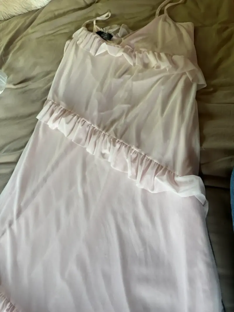 Vestido de noche rosa Primark con volantes - 3
